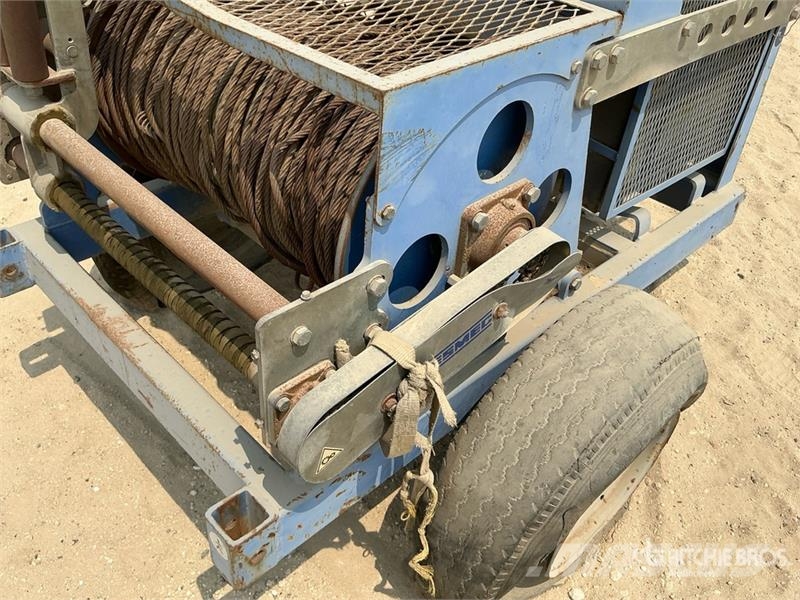 Tesmec AMC 402 1000 Kg Portable Hydraulic Winch معدات البناء - غير ذلك