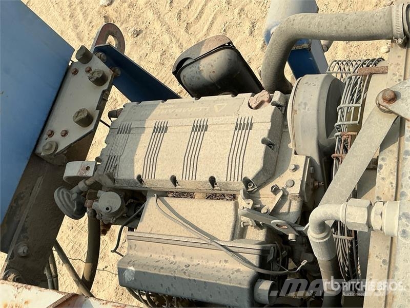 Tesmec AMC 402 1000 Kg Portable Hydraulic Winch معدات البناء - غير ذلك