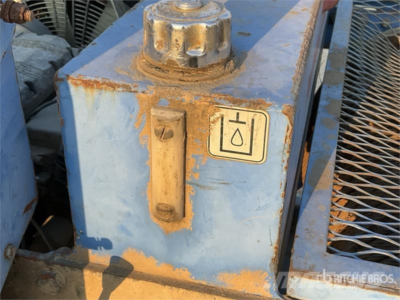 Tesmec AMC 402 1000 Kg Portable Hydraulic Winch معدات البناء - غير ذلك