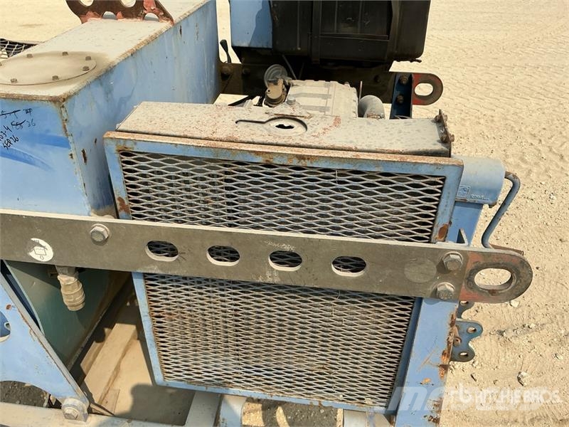 Tesmec AMC 402 1000 Kg Portable Hydraulic Winch معدات البناء - غير ذلك