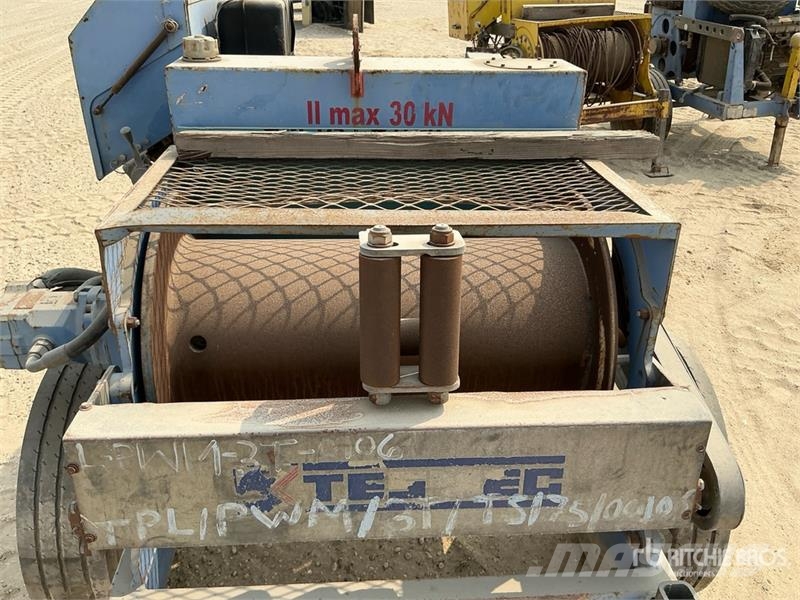 Tesmec AMC 402 1000 Kg Portable Hydraulic Winch معدات البناء - غير ذلك