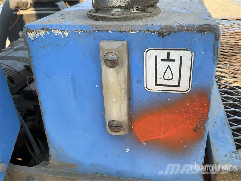 Tesmec AMC 402 1000 Kg Portable Hydraulic Winch معدات البناء - غير ذلك