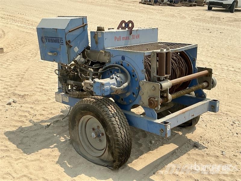 Tesmec AMC 402 1000 Kg Portable Hydraulic Winch معدات البناء - غير ذلك