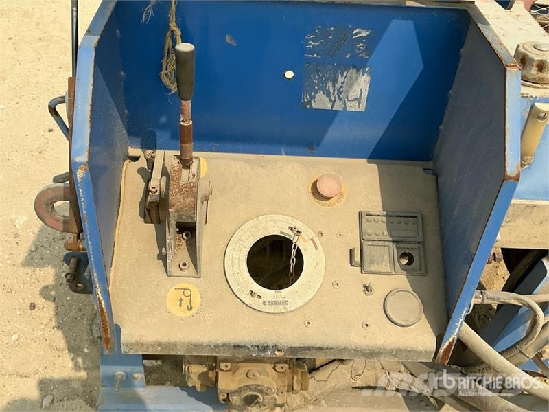 Tesmec AMC 402 1000 Kg Portable Hydraulic Winch معدات البناء - غير ذلك