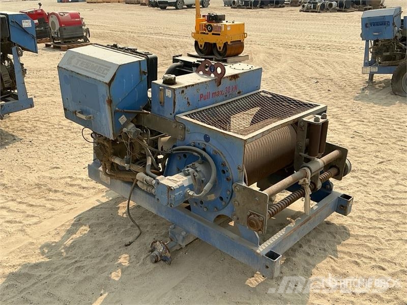 Tesmec AMC 402 1000 Kg Portable Hydraulic Winch معدات البناء - غير ذلك