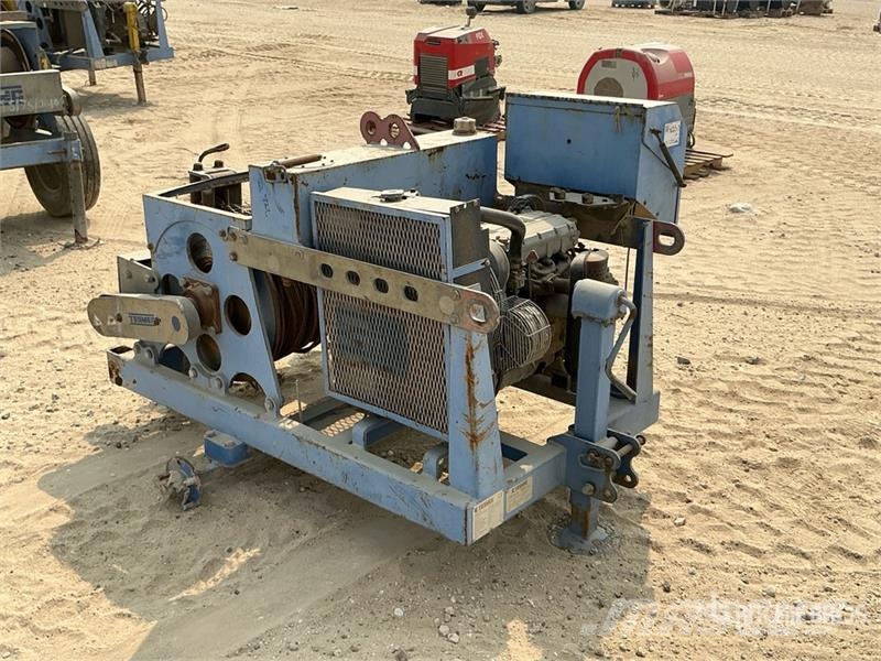 Tesmec AMC 402 1000 Kg Portable Hydraulic Winch معدات البناء - غير ذلك