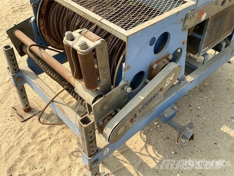 Tesmec AMC 402 1000 Kg Portable Hydraulic Winch معدات البناء - غير ذلك