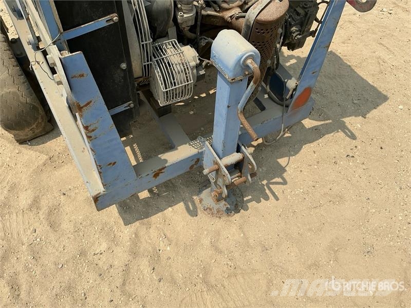 Tesmec AMC 402 1000 Kg Portable Hydraulic Winch معدات البناء - غير ذلك