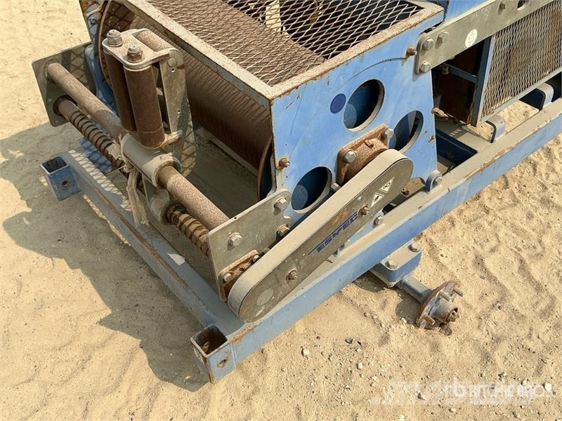 Tesmec AMC 402 1000 Kg Portable Hydraulic Winch معدات البناء - غير ذلك