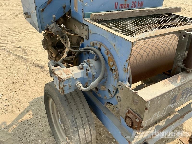 Tesmec AMC 402 1000 Kg Portable Hydraulic Winch معدات البناء - غير ذلك