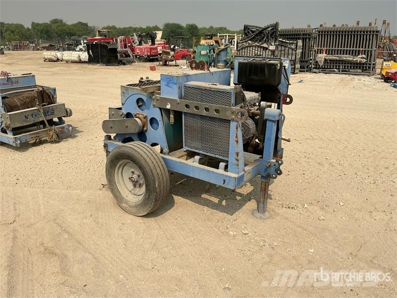 Tesmec AMC 402 1000 Kg Portable Hydraulic Winch معدات البناء - غير ذلك