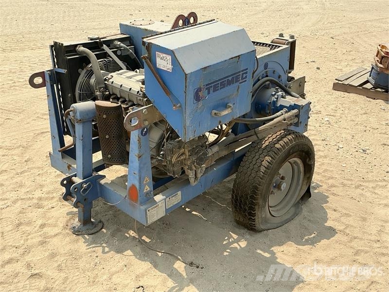 Tesmec AMC 402 1000 Kg Portable Hydraulic Winch معدات البناء - غير ذلك