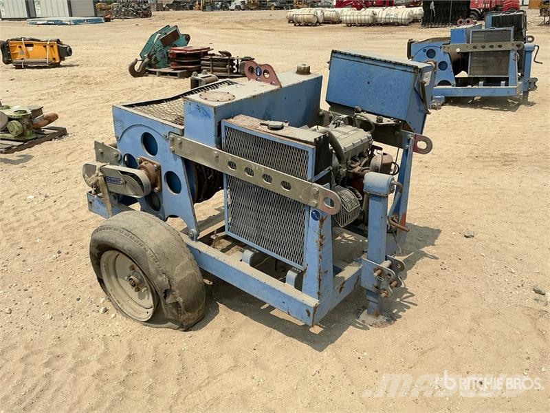Tesmec AMC 402 1000 Kg Portable Hydraulic Winch معدات البناء - غير ذلك