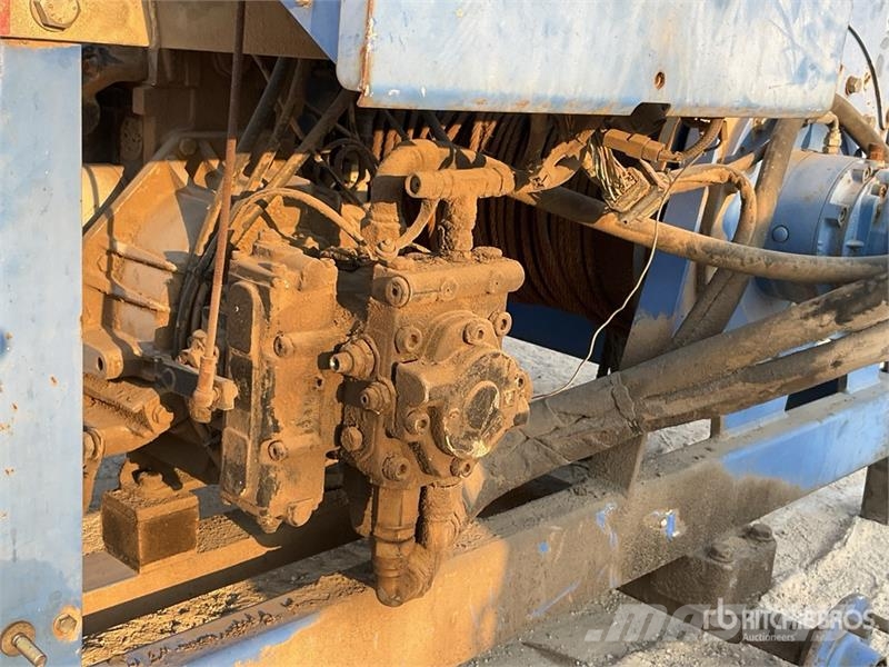 Tesmec AMC 402 1000 Kg Portable Hydraulic Winch معدات البناء - غير ذلك