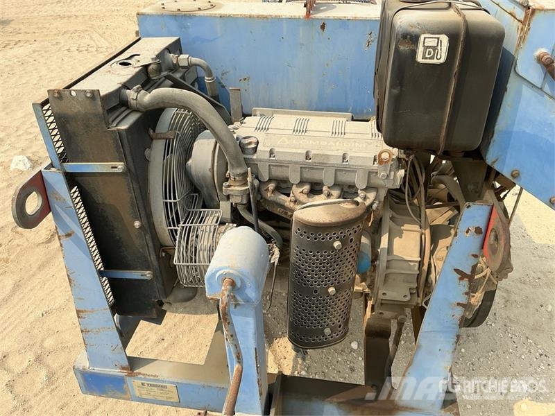 Tesmec AMC 402 1000 Kg Portable Hydraulic Winch معدات البناء - غير ذلك