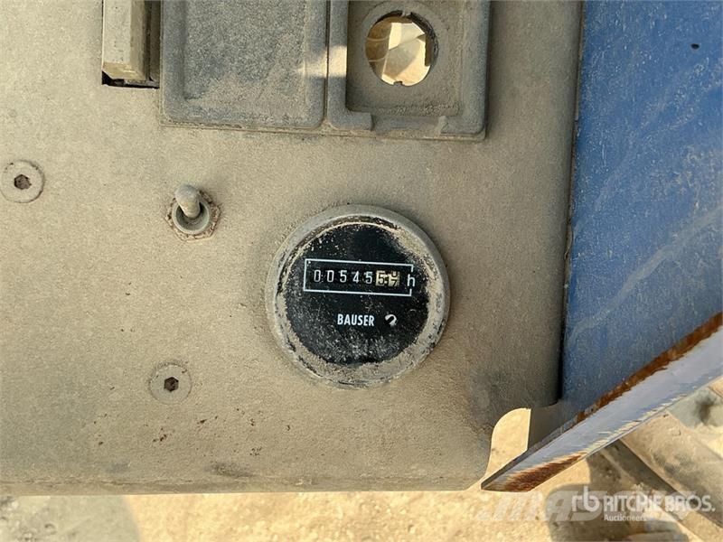 Tesmec AMC 402 1000 Kg Portable Hydraulic Winch معدات البناء - غير ذلك