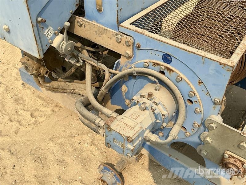 Tesmec AMC 402 1000 Kg Portable Hydraulic Winch معدات البناء - غير ذلك