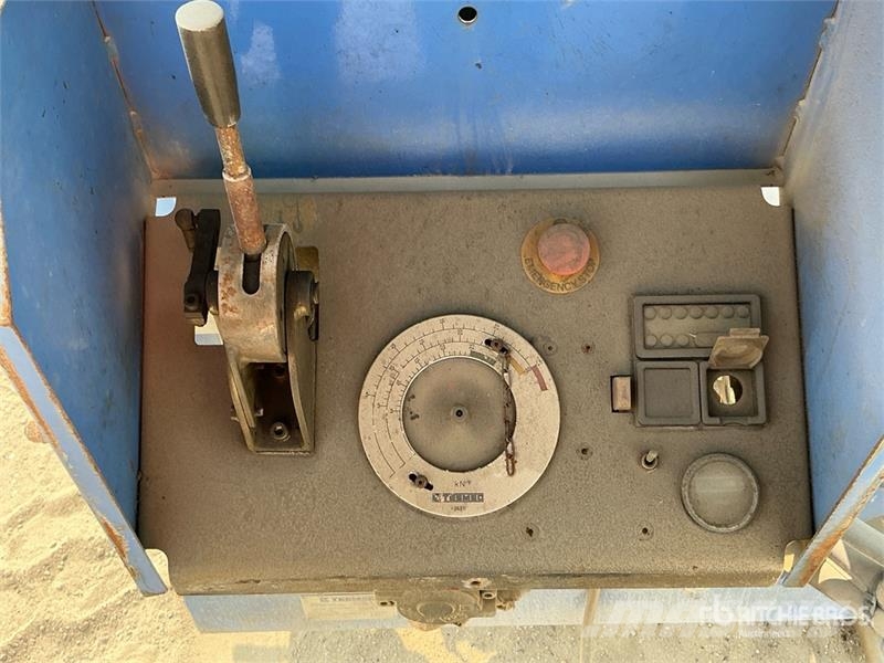 Tesmec AMC 402 1000 Kg Portable Hydraulic Winch معدات البناء - غير ذلك