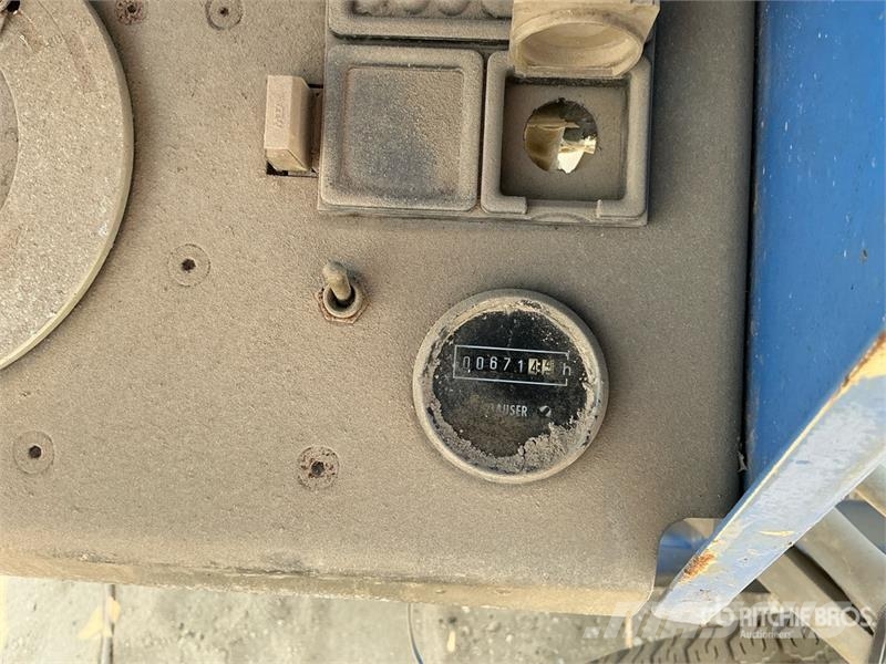 Tesmec AMC 402 1000 Kg Portable Hydraulic Winch معدات البناء - غير ذلك