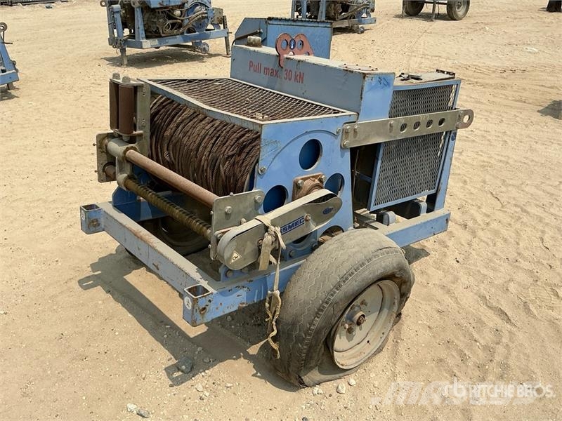 Tesmec AMC 402 1000 Kg Portable Hydraulic Winch معدات البناء - غير ذلك