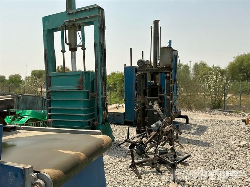  Textile Bailing Press Unit w/ Accessories معدات البناء - غير ذلك