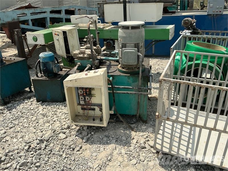  Textile Bailing Press Unit w/ Accessories معدات البناء - غير ذلك