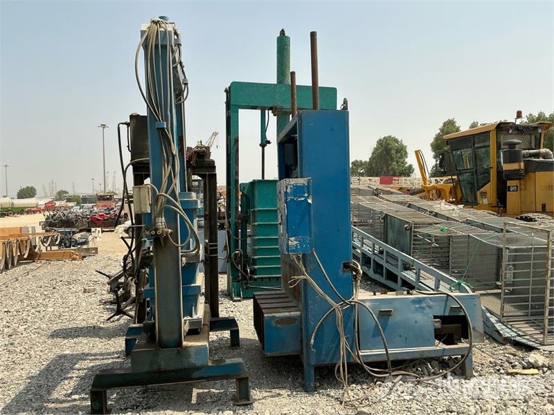  Textile Bailing Press Unit w/ Accessories معدات البناء - غير ذلك