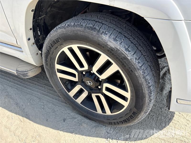 Toyota 4 Runner 4x4 SUV Auto