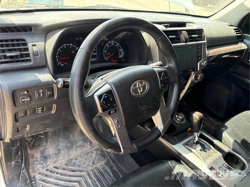 Toyota 4 Runner SR5 Sõiduautod