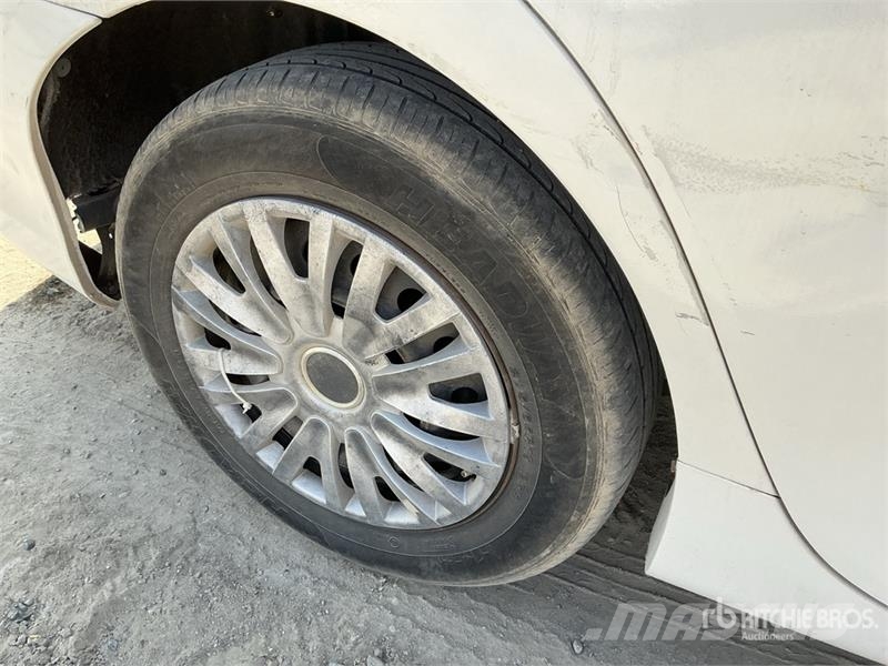 Toyota Camry Automobile سيارات