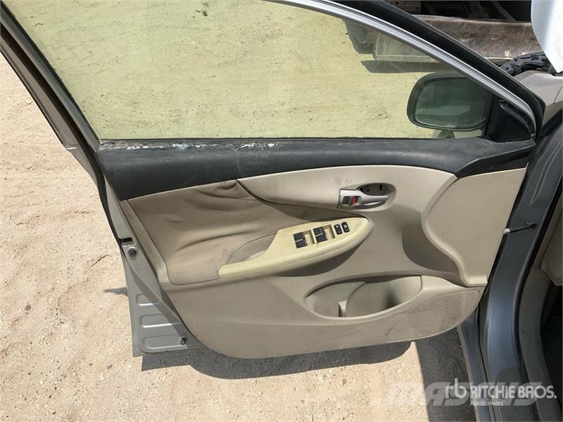 Toyota Corolla Automobile (Inoperable) Automobili