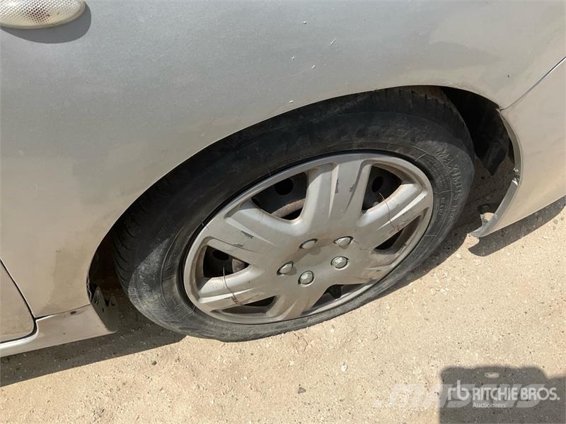 Toyota Corolla Automobile (Inoperable) Automobili