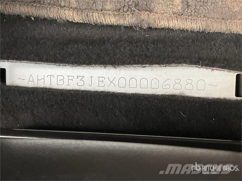 Toyota Corolla Right Hand Drive Automobile سيارات