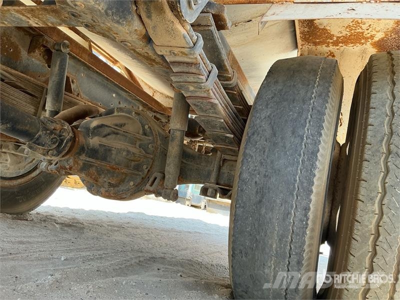 Toyota Dyna 5000 L 4x2 Water Truck (Inoperable) صهاريج مياه