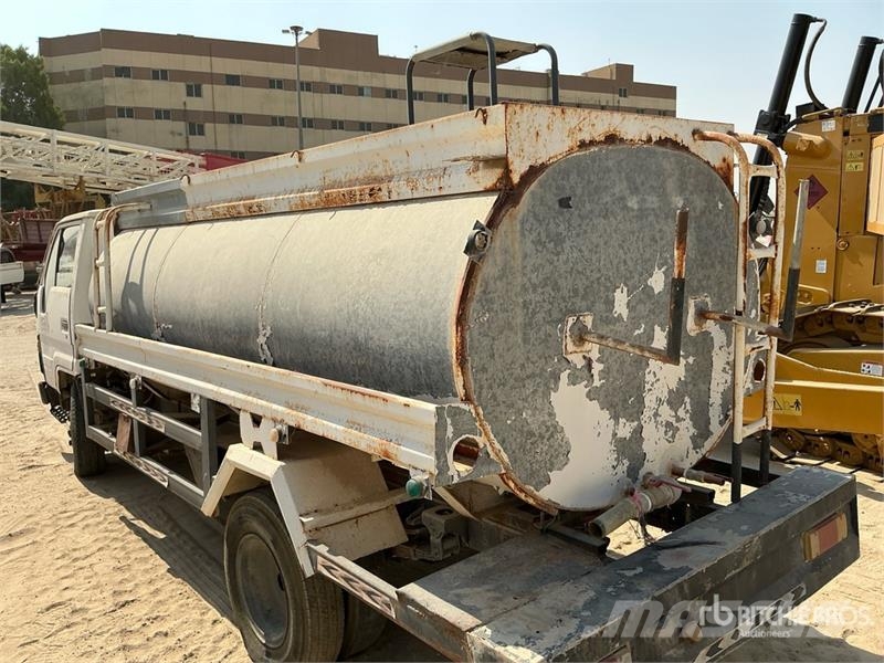 Toyota Dyna 5000 L 4x2 Water Truck (Inoperable) صهاريج مياه