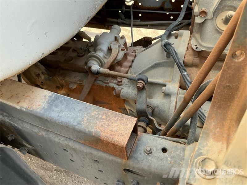 Toyota Dyna 5000 L 4x2 Water Truck (Inoperable) صهاريج مياه