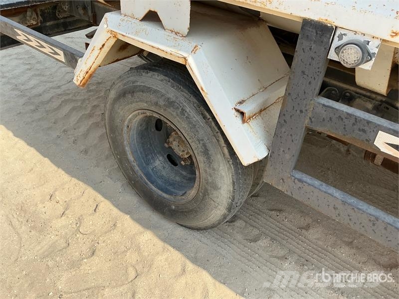 Toyota Dyna 5000 L 4x2 Water Truck (Inoperable) صهاريج مياه