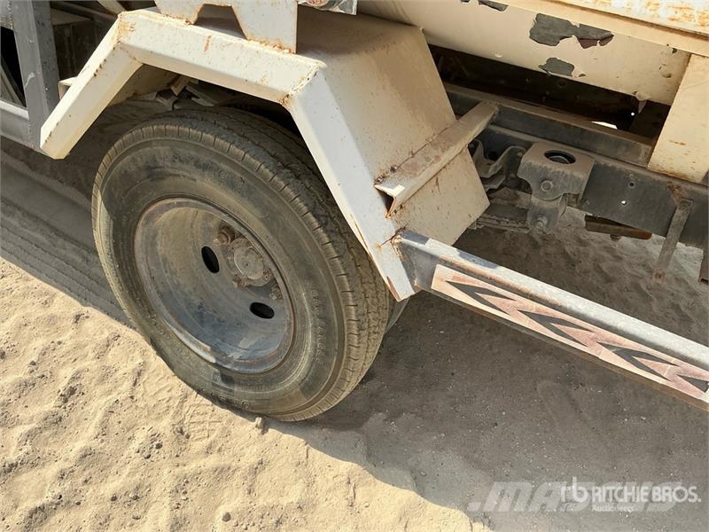 Toyota Dyna 5000 L 4x2 Water Truck (Inoperable) صهاريج مياه