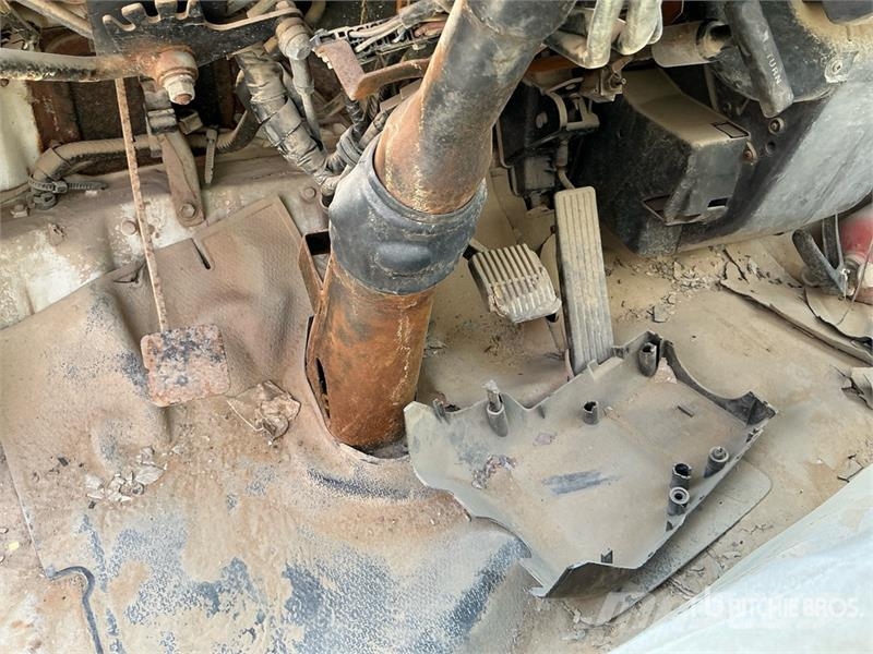 Toyota Dyna 5000 L 4x2 Water Truck (Inoperable) صهاريج مياه