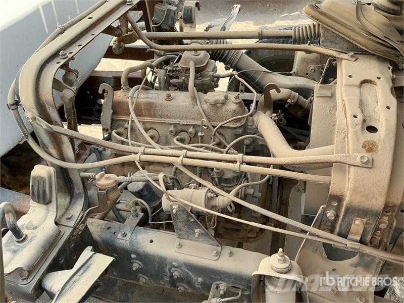 Toyota Dyna 5000 L 4x2 Water Truck (Inoperable) صهاريج مياه