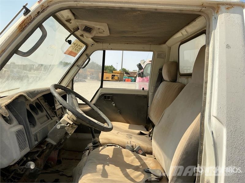 Toyota Dyna 5000 L 4x2 Water Truck (Inoperable) صهاريج مياه