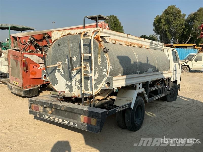 Toyota Dyna Water Truck (Inoperable) Water bowser