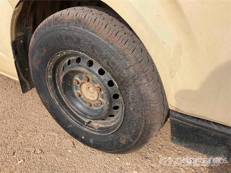 Toyota Hiace 4x2 Mini Bus Mini autobusi