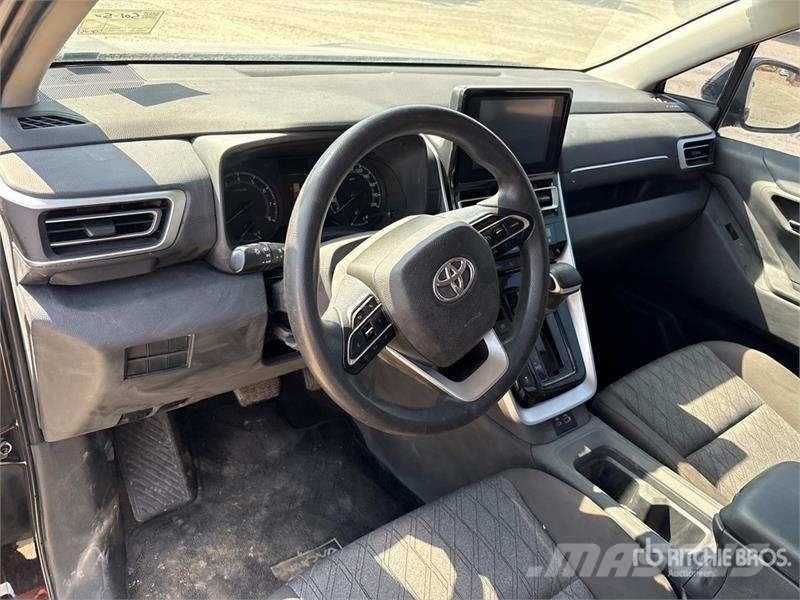 Toyota Innova Automobile Sõiduautod