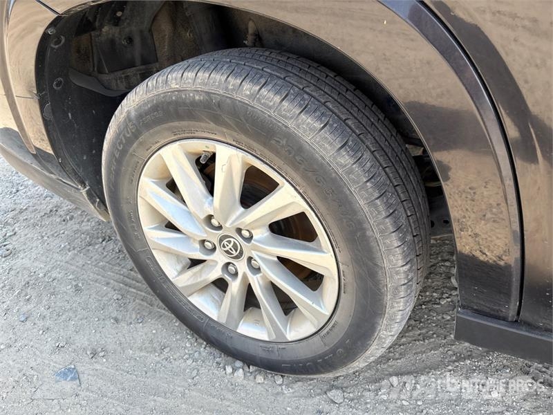 Toyota Innova Automobile Sõiduautod