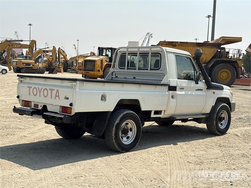 Toyota Land Cruiser 79L 4x4 Pickup Άλλα Vans