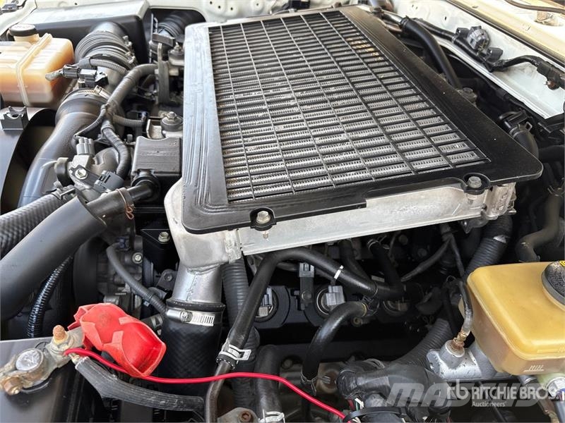 Toyota Land Cruiser 79L 4x4 Pickup Άλλα Vans