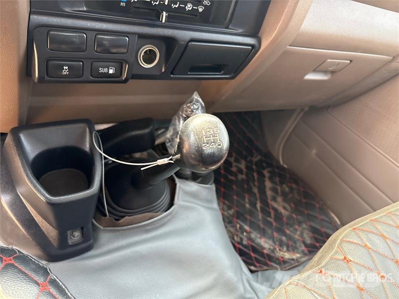 Toyota Land Cruiser 79L 4x4 Pickup Άλλα Vans