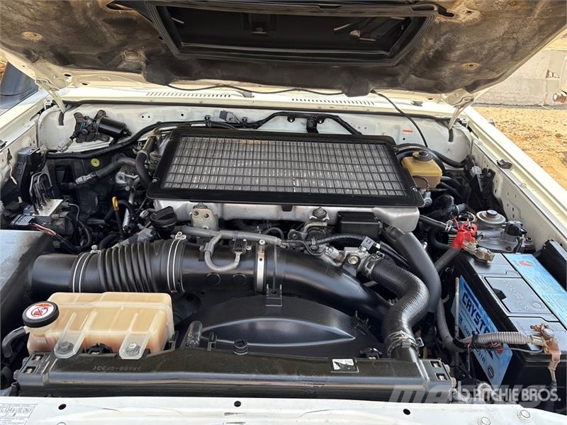 Toyota Land Cruiser 79L 4x4 Pickup Άλλα Vans