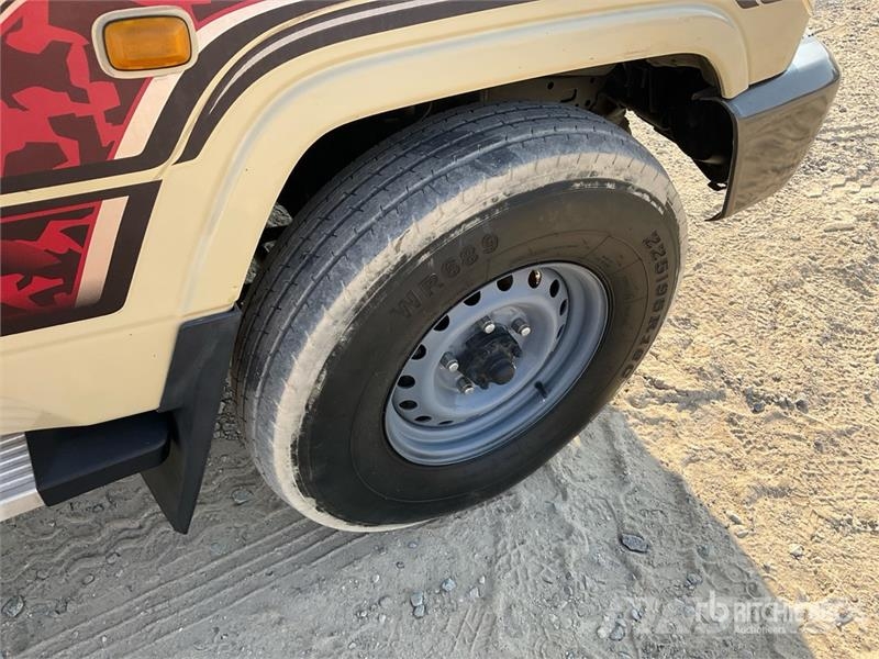 Toyota Landcruiser 79L 4x4 Crew Cab Pickup Άλλα Vans